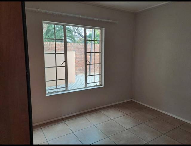 2 BEDROOM APARTMENT FOR SALE IN BENONI EXT